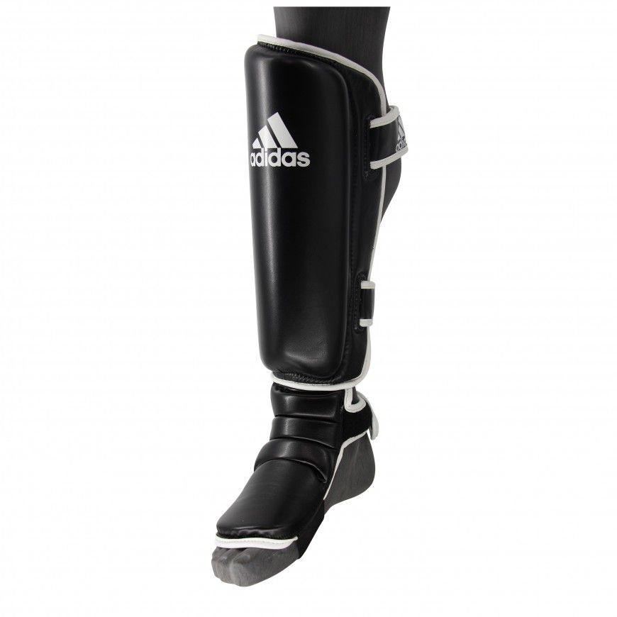 Espinillera con empeine adidas ADIGSS012